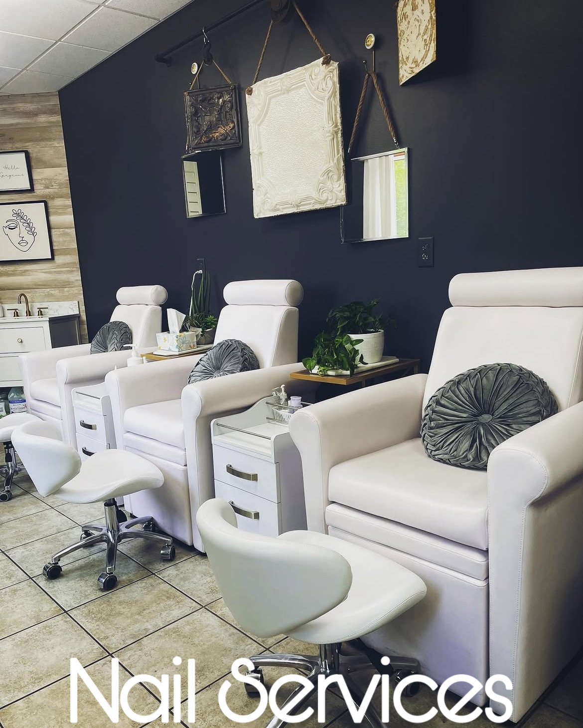 Mane Attraction Salon and Day Spa nail photo 2